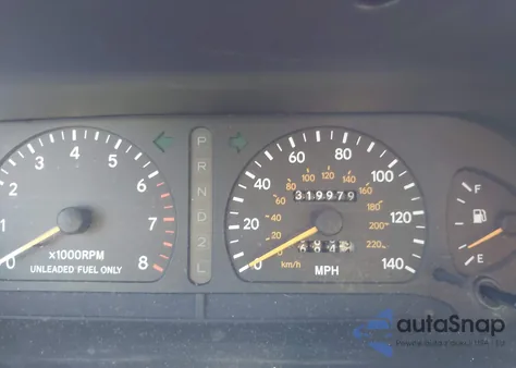 1996 Toyota Avalon Xl/Xls z USA, uszkodzony, nr VIN 4T1BF12B8TU089532